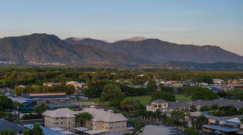 Rydges Esplanade Resort Cairns - Accommodation Cairns 1
