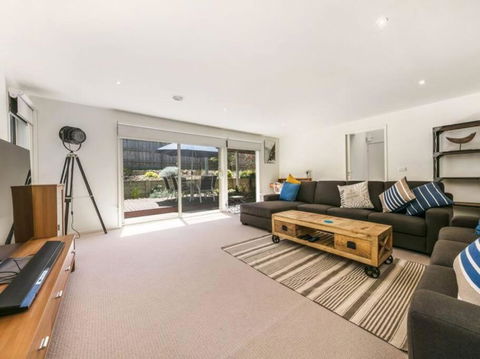 RYE/BLAIRGOWRIE FAMILY ENTERTAINER.. - Accommodation Cairns 3