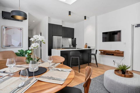 Sanctuary At Saddlers - Where Rustic Meets Refined - Accommodation Cairns 3