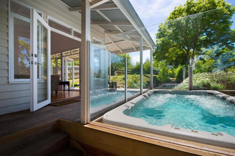 Sades - Accommodation Cairns 1