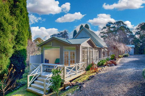 Sage Manor Bowral - Accommodation Cairns 0