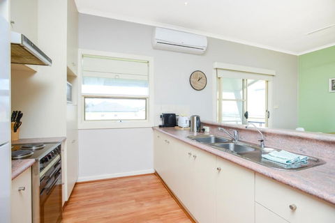 Salt - Aldinga Beach - C21 SouthCoast Holidays - Accommodation Cairns 2