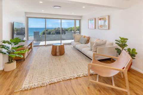 Salt & Serenity, Forster Beach IH - Accommodation Cairns 1