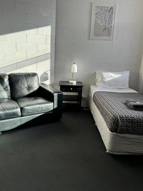 San Remo Hotel Motel - Accommodation Cairns 2