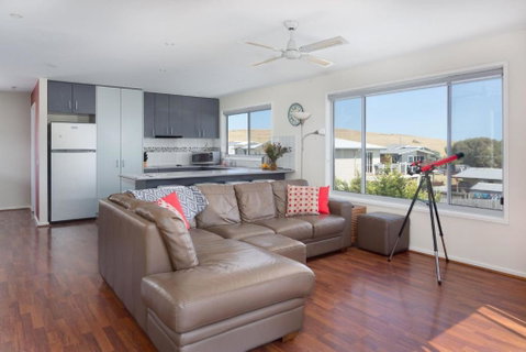San Remo Views - Accommodation Cairns 0