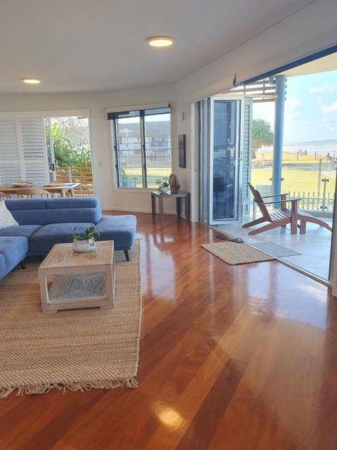 Sanbah-Surf, Views, Beach - Accommodation Cairns 3