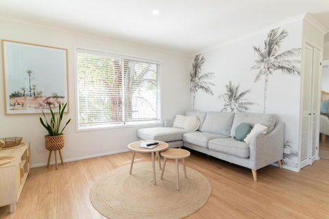 Sanbis Cabin - Hidden Boutique Retreat, Sea Views - Accommodation Cairns 1