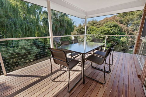 Sanctuary - Accommodation Cairns 2