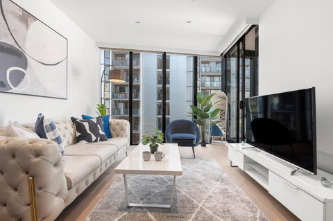 Rooftop Pool Stunning Apt At Marvel Stadium With Free Parking - Accommodation Cairns 1