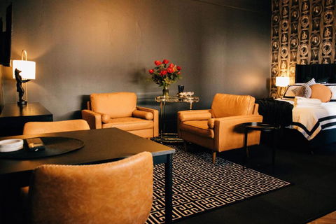 Rooms Of Renown - The Panaretto Parlour - Accommodation Cairns 0