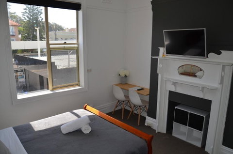 Sandy Bottoms Guesthouse - Accommodation Cairns 0