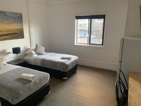 Sandy Bottoms Guesthouse - Accommodation Cairns 2