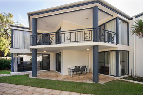 Sandbar Cape View Resort - Accommodation Cairns 0