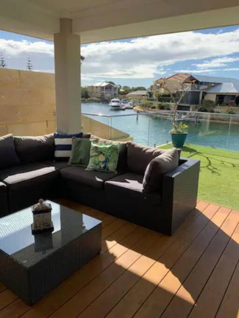 Sandpiper Island Tranquil Waterfront Views & Jetty - Accommodation Cairns 2