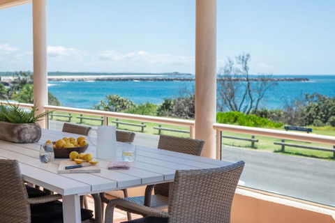 Sandrift One - Oceanstays - Accommodation Cairns 0