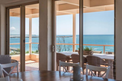 Sandrift Two - Oceanstays - Accommodation Cairns 0