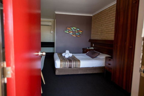 Sarina Motor Inn - Accommodation Cairns 3