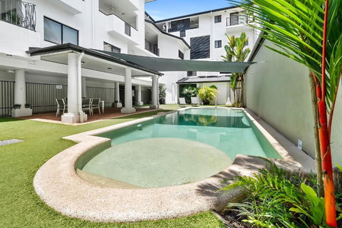 Spacious 3 Bedroom Townhouse In Cairns City - Accommodation Cairns 2