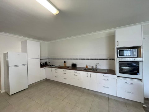 Springfield Stay - Accommodation Cairns 2