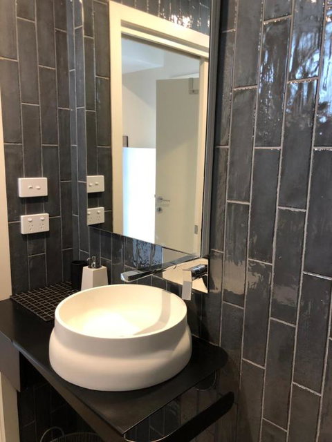 STUDIO RETREAT BY THE BEACH - Accommodation Cairns 2