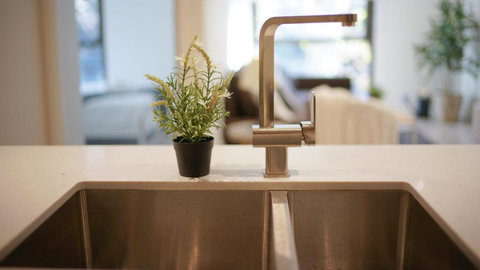 SYDNEY CBD WALK TO DARLING HARBOUR MODERN 1 BED APT NSY188 - Accommodation Cairns 3