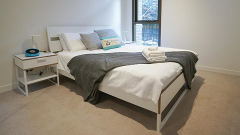 SYDNEY CBD WALK TO DARLING HARBOUR MODERN 1 BED APT NSY188 - Accommodation Cairns 1