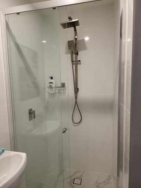 T&V Suites - Accommodation Cairns 1