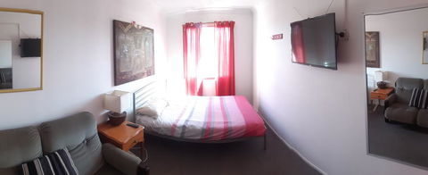 Beachside Backpackers - Accommodation Cairns 1