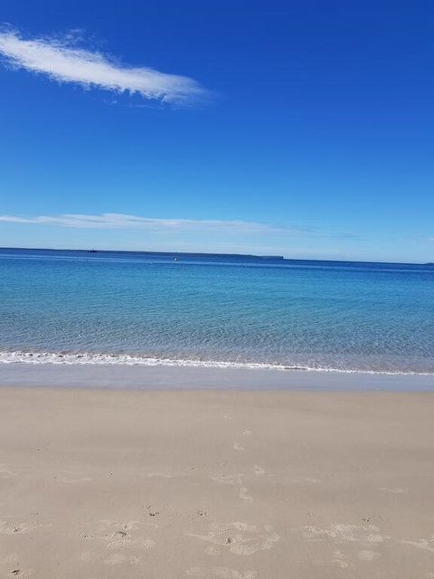 Beachside Husky Waterfront Cabin - Accommodation Cairns 3