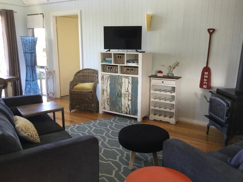 Bear Gully Coastal Cottages - Accommodation Cairns 1