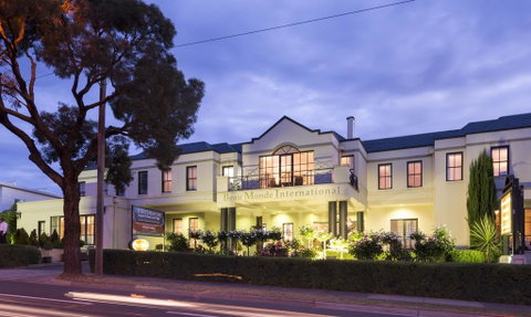 Beau Monde International - Accommodation Cairns 0