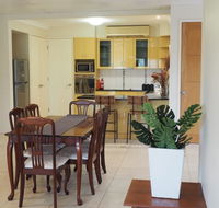 Bed and Breakfast with airport transfers and rental car - Accommodation Cairns