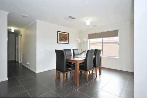 Beischer Apt B - Accommodation Cairns 1