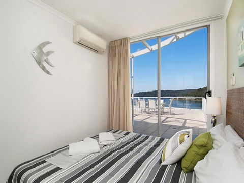 Bella Mare - 2 Bedroom Ocean View Terrace Apt - Accommodation Cairns 3