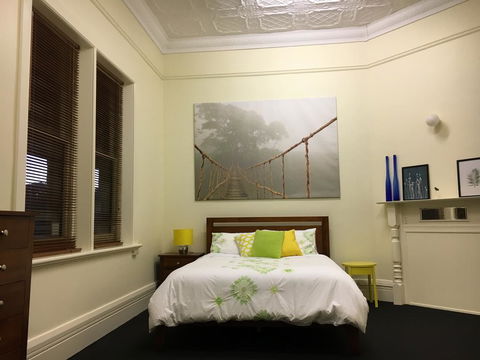 BELMONT 11 Bedroom Home In The Heart Of Victor Harbor - Accommodation Cairns 0