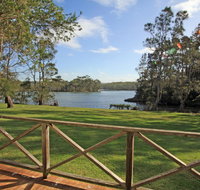 Berrara Lagoon Front Chalet - Accommodation Cairns