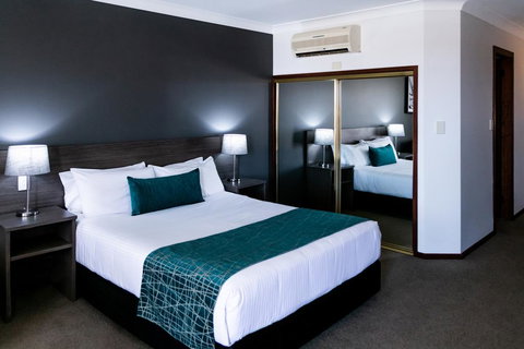 Best Western Plus Ambassador Orange - Accommodation Cairns 2