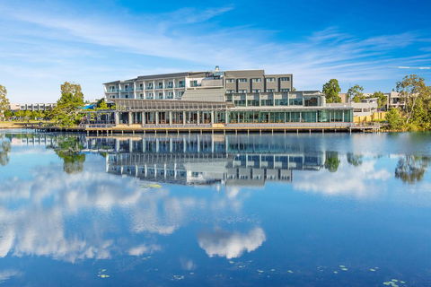 Best Western Plus North Lakes Hotel - Accommodation Cairns 0