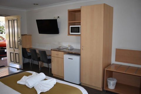 Best Western Tuscany On Tor Motor Inn - Accommodation Cairns 3