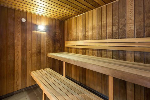 BHB Explore CBD Doorsteps #Free Carpark, Wine, Wifi - Accommodation Cairns 1