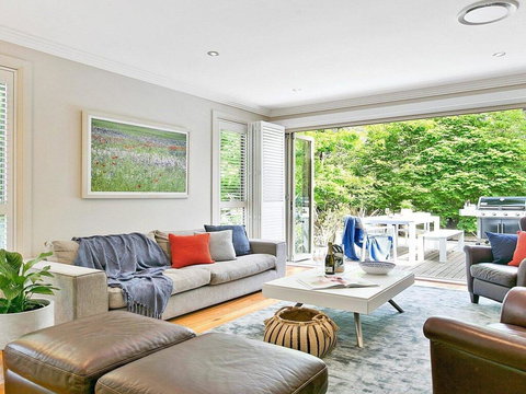 Bitola - Walk To The Village, Coffee And Pub - Accommodation Cairns 0