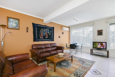 Black Dolphin Waterfront Apartment - Accommodation Cairns 0