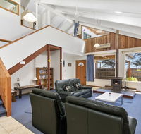 Black Dolphin Waterfront Townhouse - Bay Views - Accommodation Cairns
