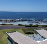 Boathouse - nearly in the water and wonderful views - Accommodation Cairns
