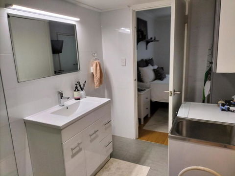 The Lake House - Accommodation Cairns 2