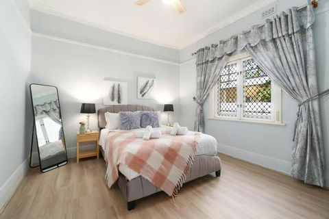 The Newly Renovated - Maylands Vacation Home - Accommodation Cairns 1