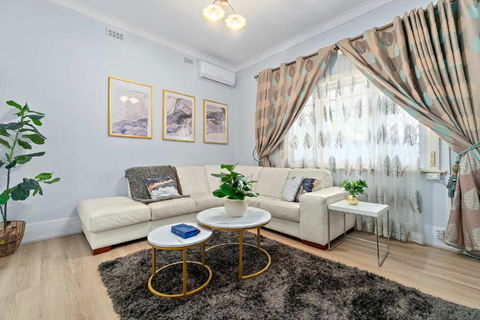 The Newly Renovated - Maylands Vacation Home - Accommodation Cairns 2