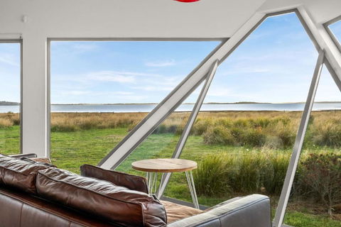 The Point Bass Coast - Accommodation Cairns 1