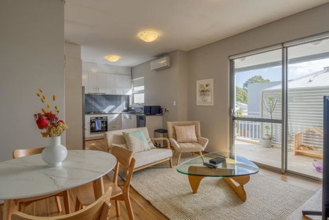 The Nordic Nook - A Relaxed Redcliffe Stay - Accommodation Cairns 2