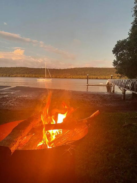 Waterfront, Deep Water Pontoon, Views To Straddie - Accommodation Cairns 0